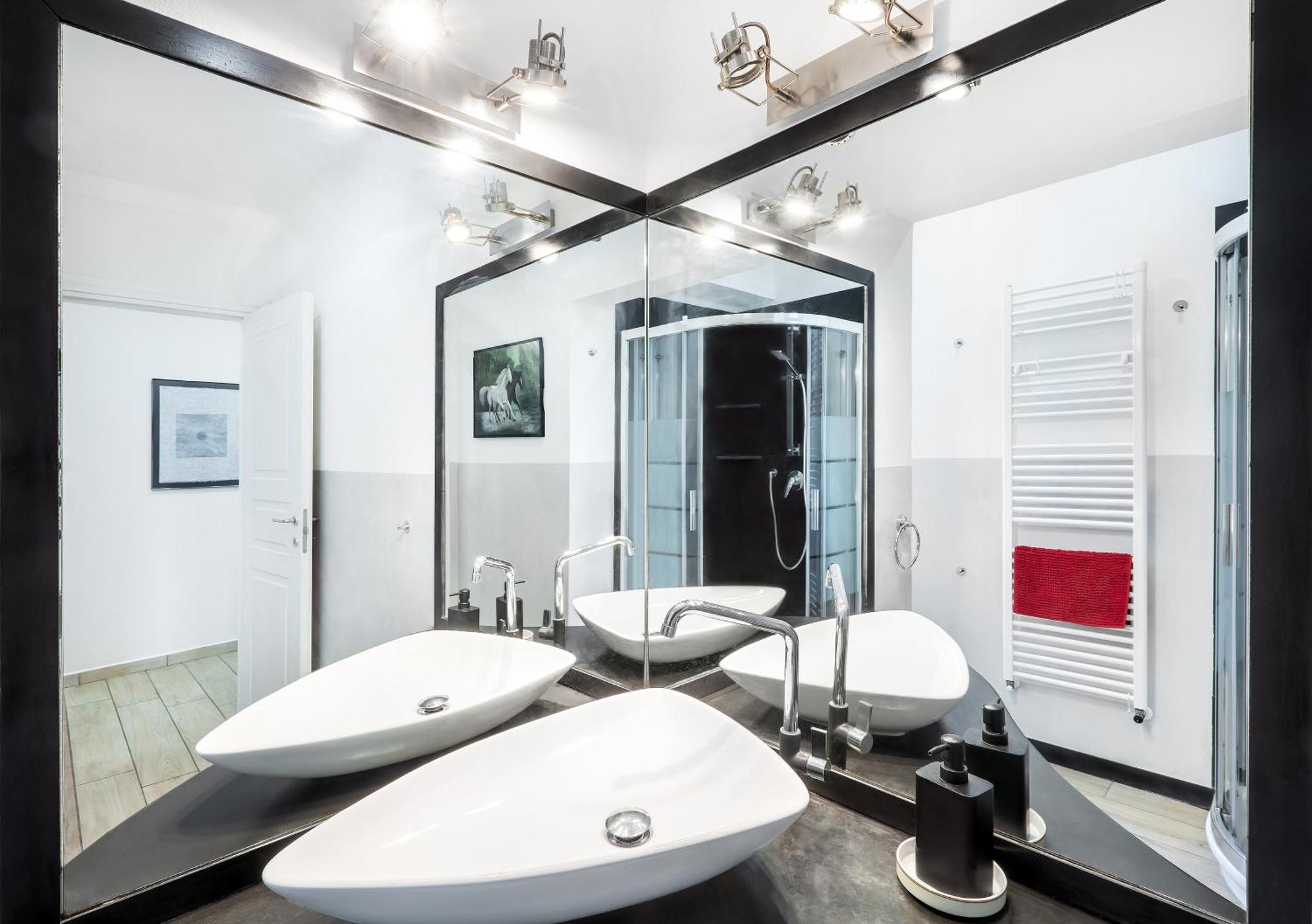 Waterfront District Apartment Janov Exteriér fotografie